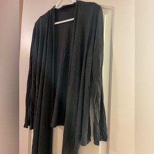 The Everyday Twist Top in Dark Heathered Grey Size: XL. Good Condition.